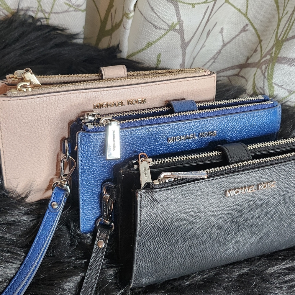Michael Kors Double Zip Wallet - image 3